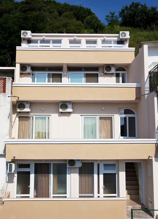 Sand And Sea Apartments Ulcinj Luaran gambar
